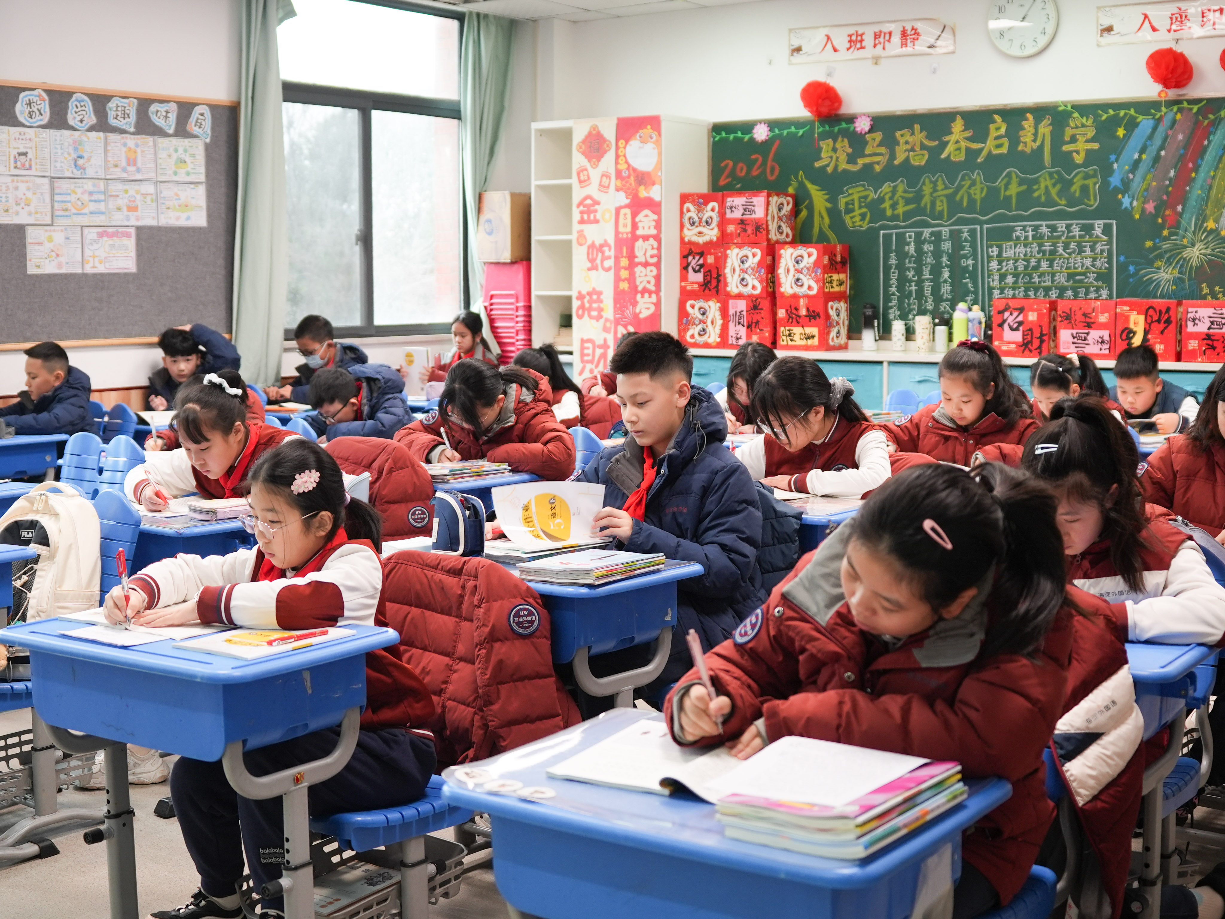 开学第一天丨幼儿园“闹”元宵，国际部搬新家…这排面拉满啦