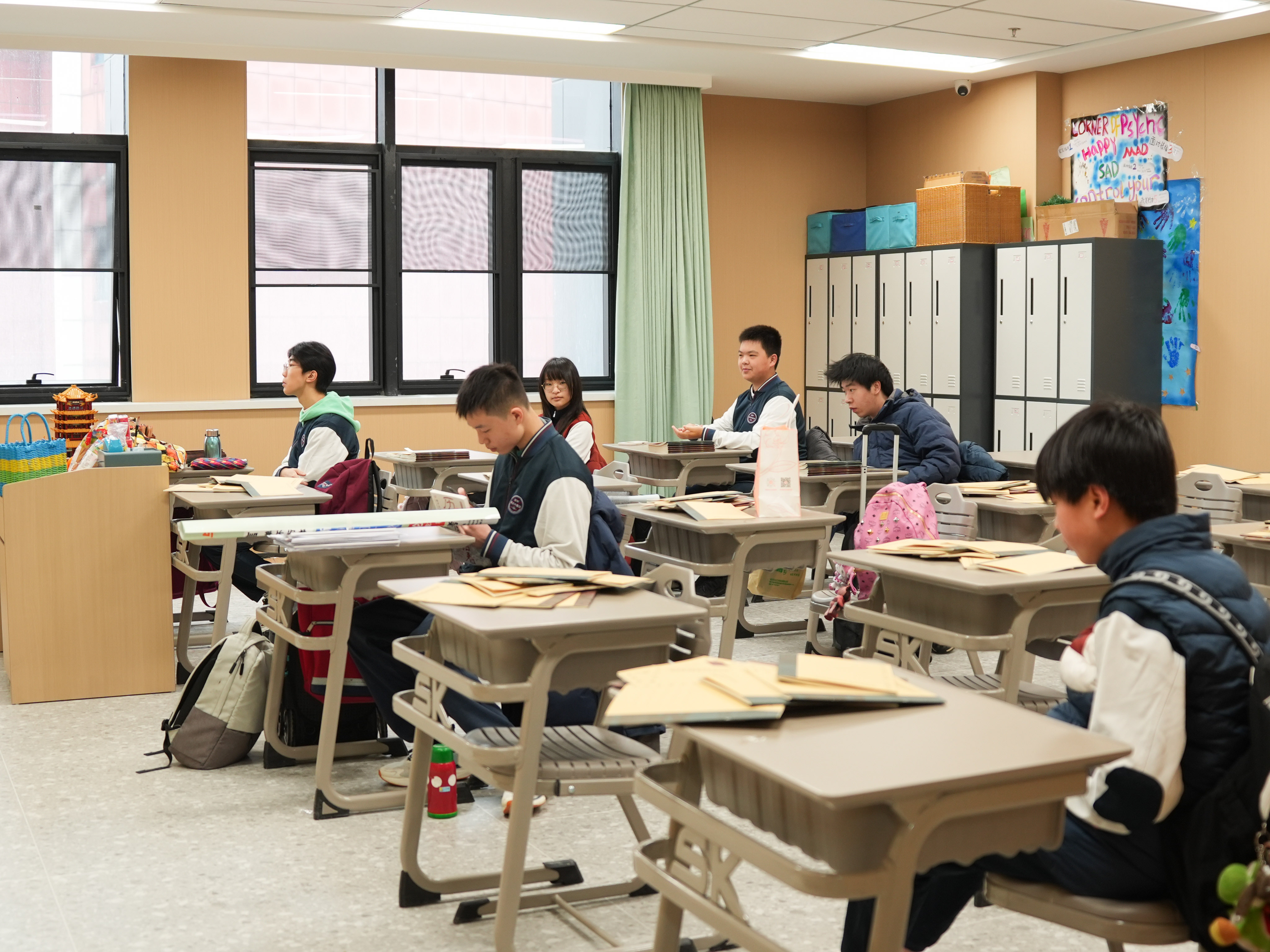 开学第一天丨幼儿园“闹”元宵，国际部搬新家…这排面拉满啦