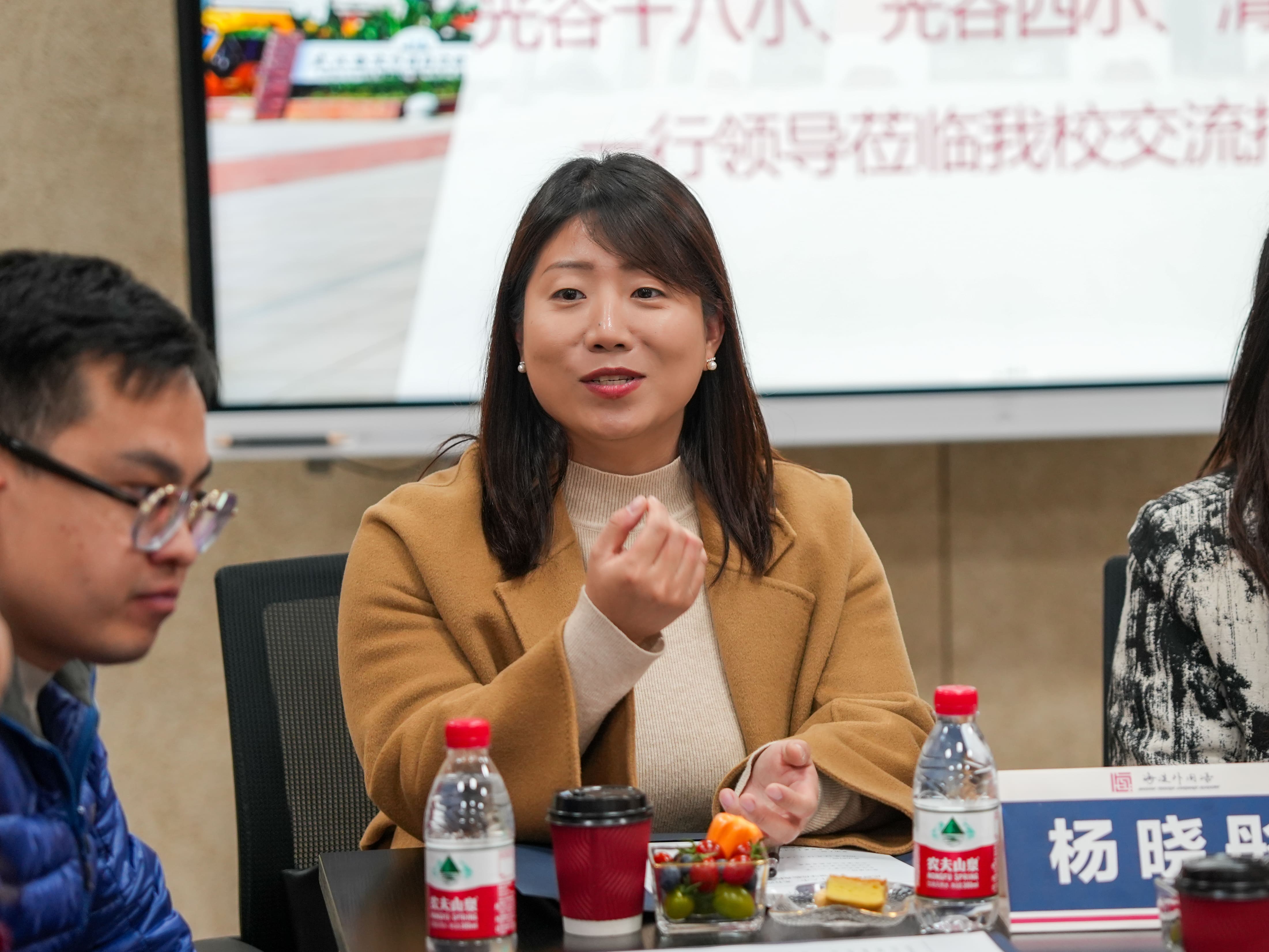 光谷十八小、光谷四小、清水泊舟等一行领导莅临我校交流指导