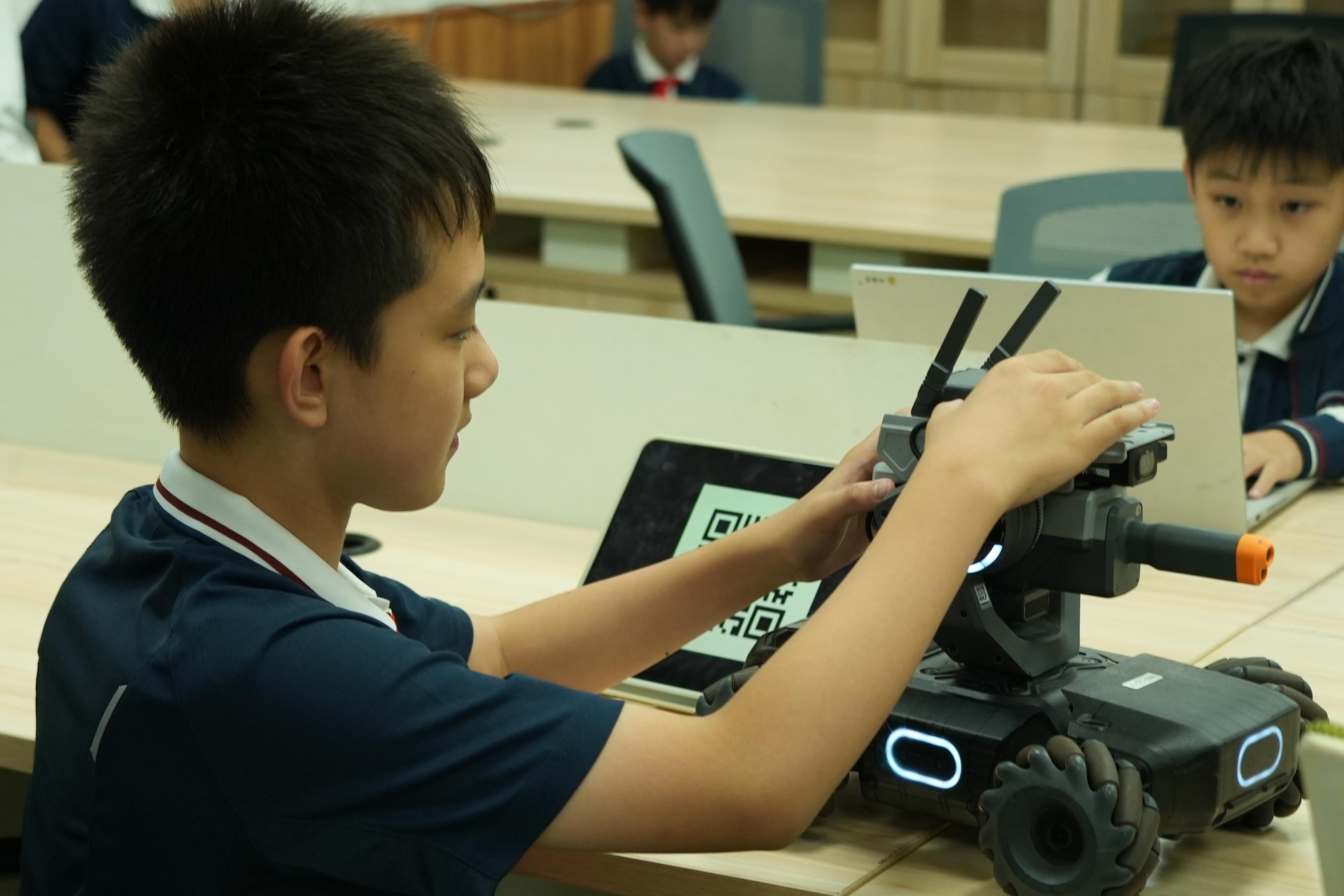 一文看懂丨编程、机甲、机器人、STEAM课…小学科技课如何选？