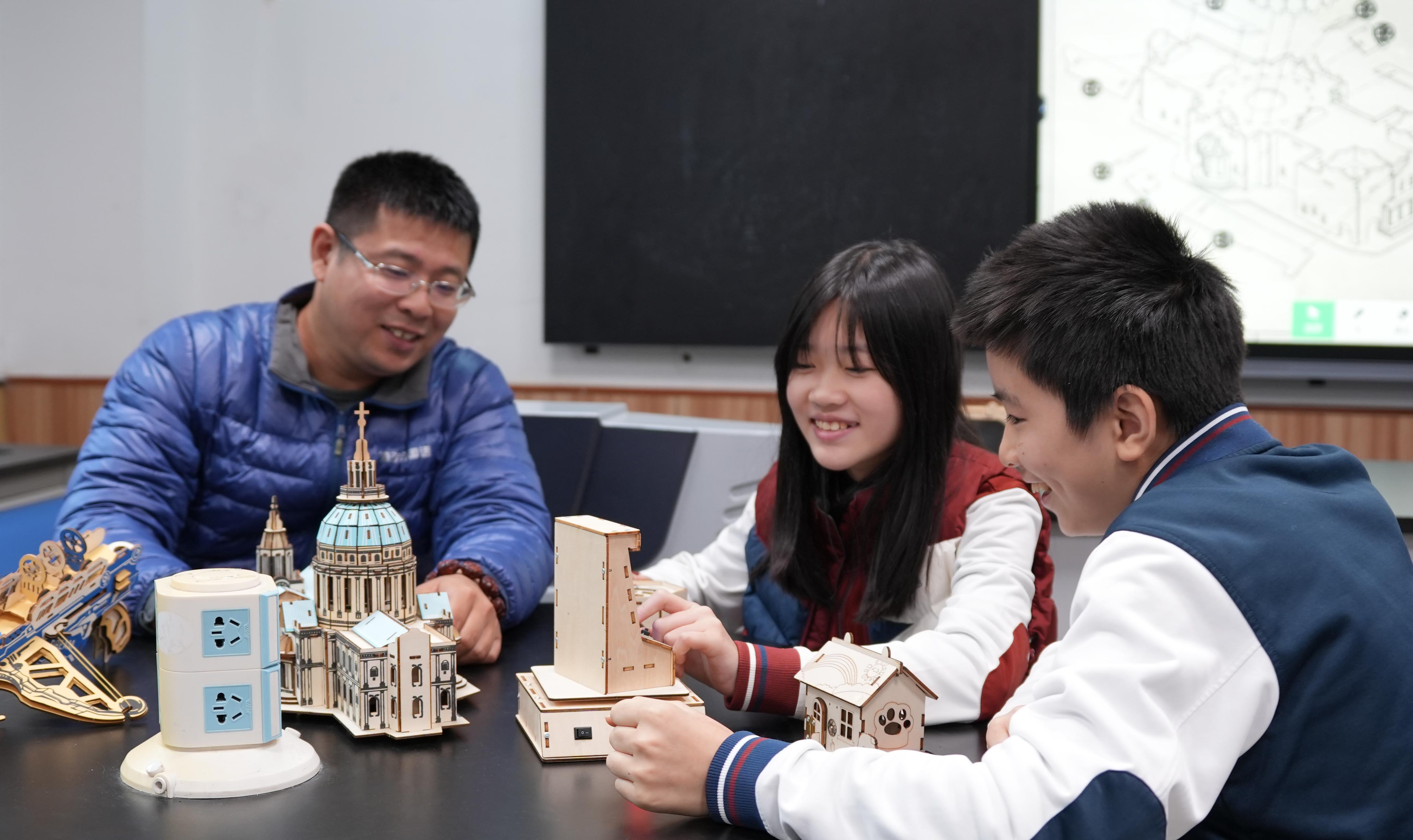 一文看懂丨编程、机甲、机器人、STEAM课…小学科技课如何选？