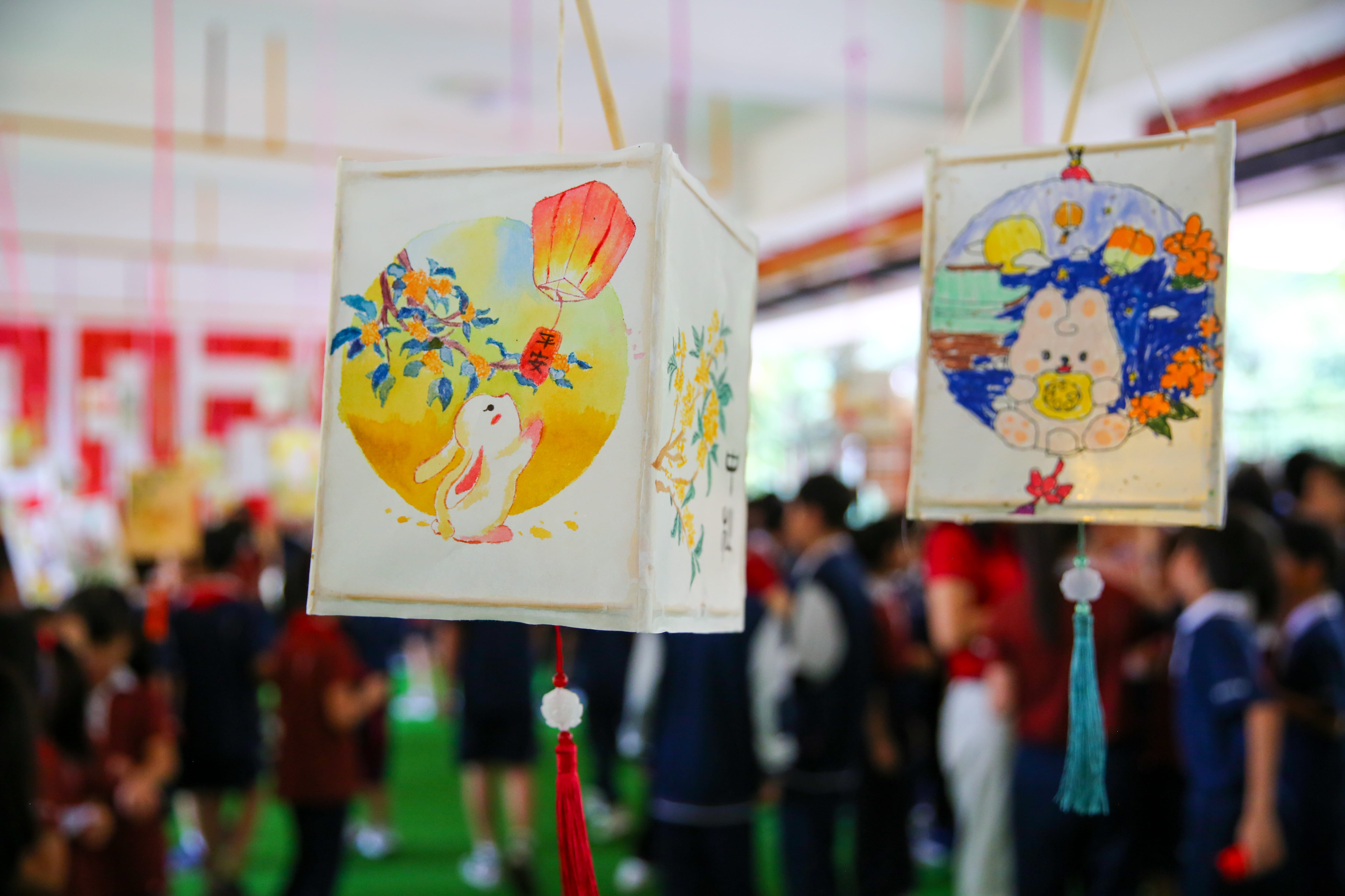 中秋佳节丨赏花灯、猜灯谜、茶话会,“海外”娃有自己的庆祝方式… 中秋佳节丨赏花灯、猜灯谜、茶话会,“海外”娃有自己的庆祝方式…
